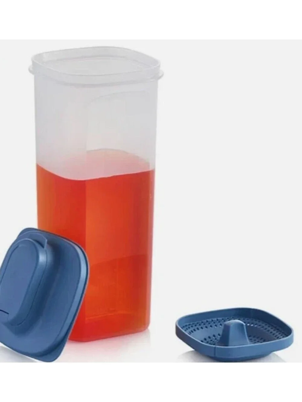 Tupperware Slim Line Pitcher with Strainer 2 Quart